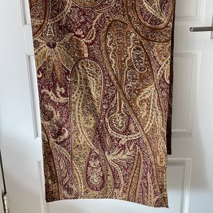 William Sonoma home paisley table runner, size 102” x 16”